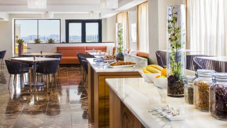 File:HyattLounge.jpg