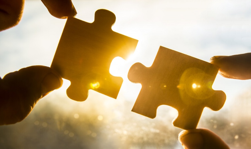 File:PuzzlePieces.jpg